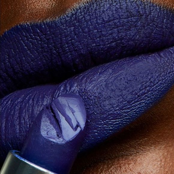 MATTE ROYAL-M•A•C Matte lipstick “ - Picture 3 of 8